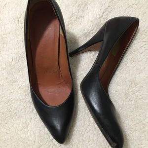 Women shoes, in good condition, nice
